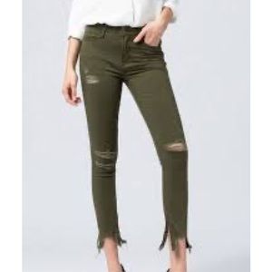 Vervet CROPPED DISTRESSED SKINNY JEANS in Green